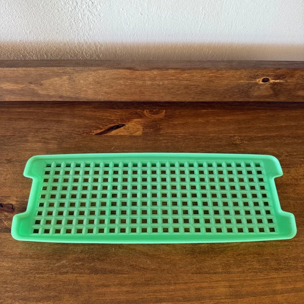 2pc Vintage Tupperware Replacement Lid 1363 & Green Strainer Insert 1364
